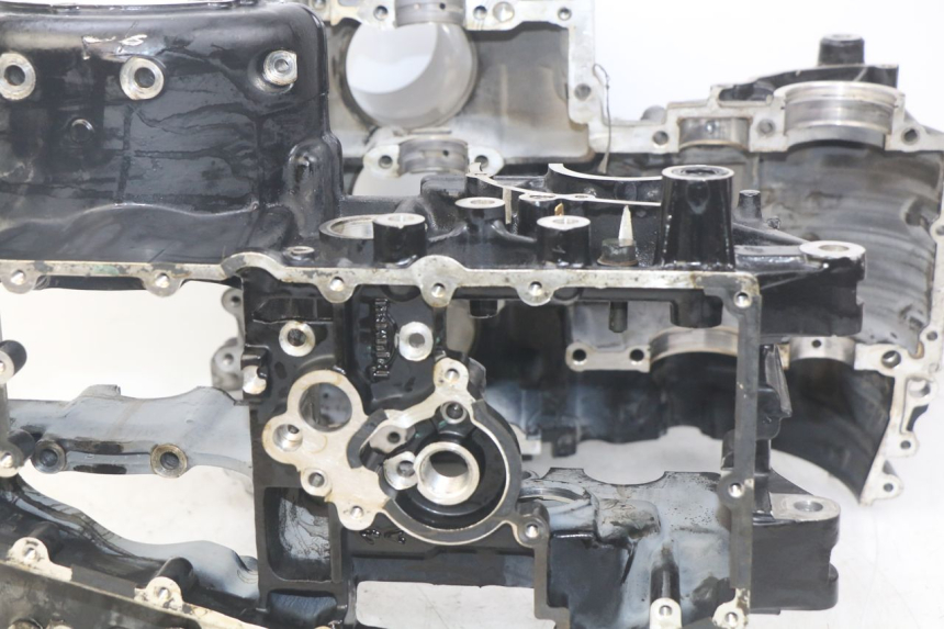 photo de CÁRTER DE MOTOR INFERIOR TRIUMPH SPRINT ST 955 (1999 - 2001) - Detalle de la pieza