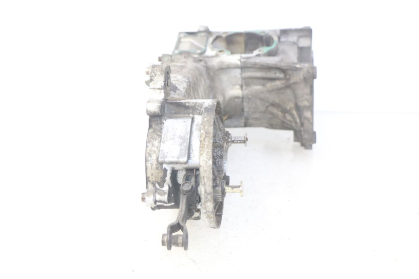 photo de CÁRTER DE MOTOR INFERIOR PEUGEOT SV 125 (1991 - 1994) - Detalles de los puntos de fijación