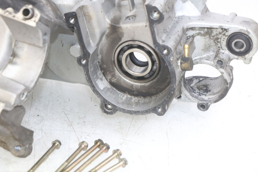 photo de CÁRTER DE MOTOR INFERIOR PEUGEOT SV 125 (1991 - 1994) - Características distintivas