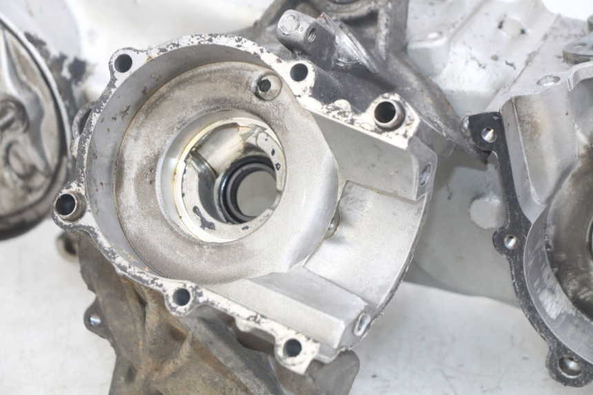 photo de CÁRTER DE MOTOR INFERIOR PEUGEOT SV 125 (1991 - 1994) - Zoom sobre los componentes