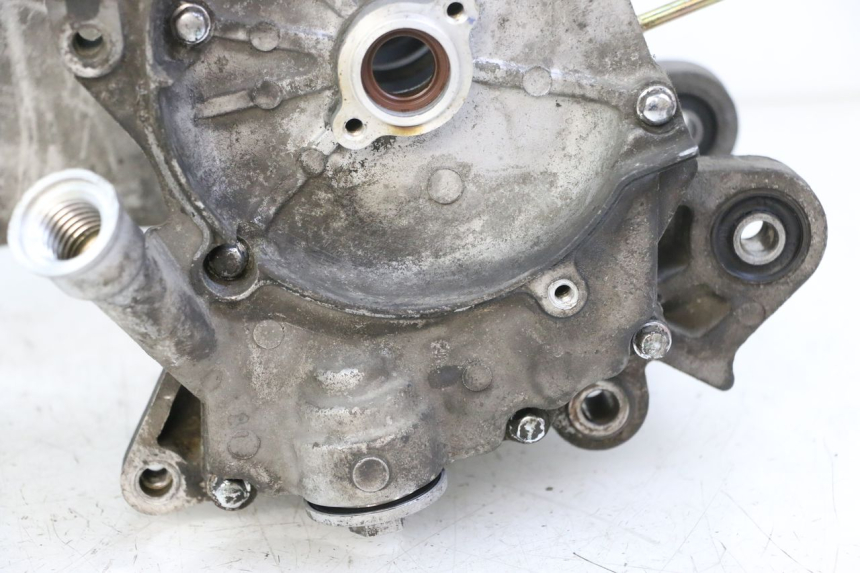 photo de CÁRTER DE MOTOR INFERIOR SYM ORBIT III 3 4T 50 (2018 - 2021) - Zoom sobre los componentes