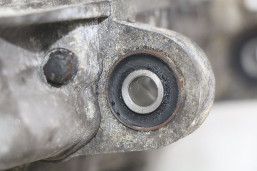 photo de CÁRTER DE MOTOR INFERIOR SYM SYMPHONY 125 (2009 - 2015) - Primer plano técnico