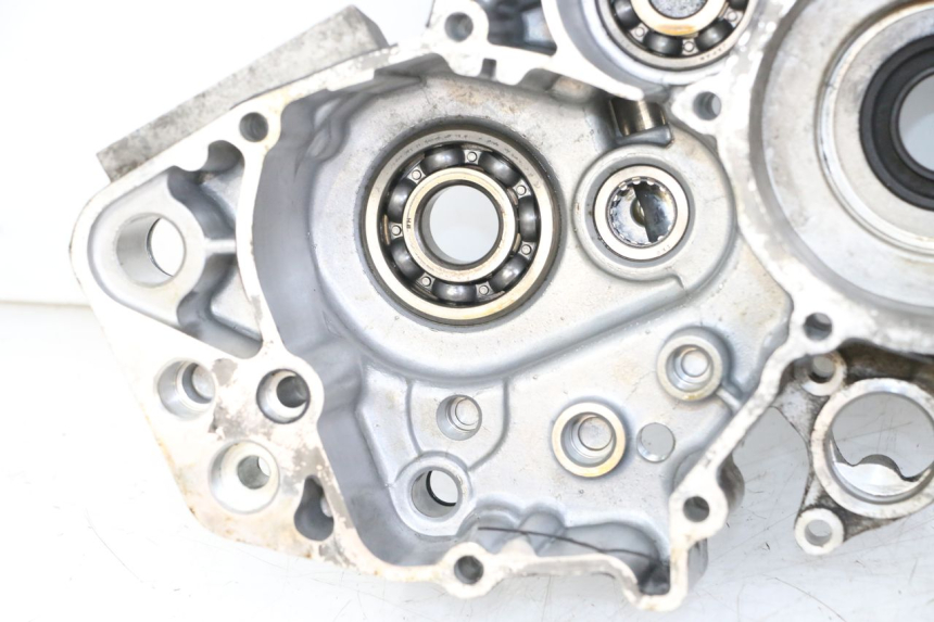 photo de CÁRTER DE MOTOR INFERIOR YAMAHA TDR DELTABOX 125 (1997 - 2003) - Primer plano de alta resolución