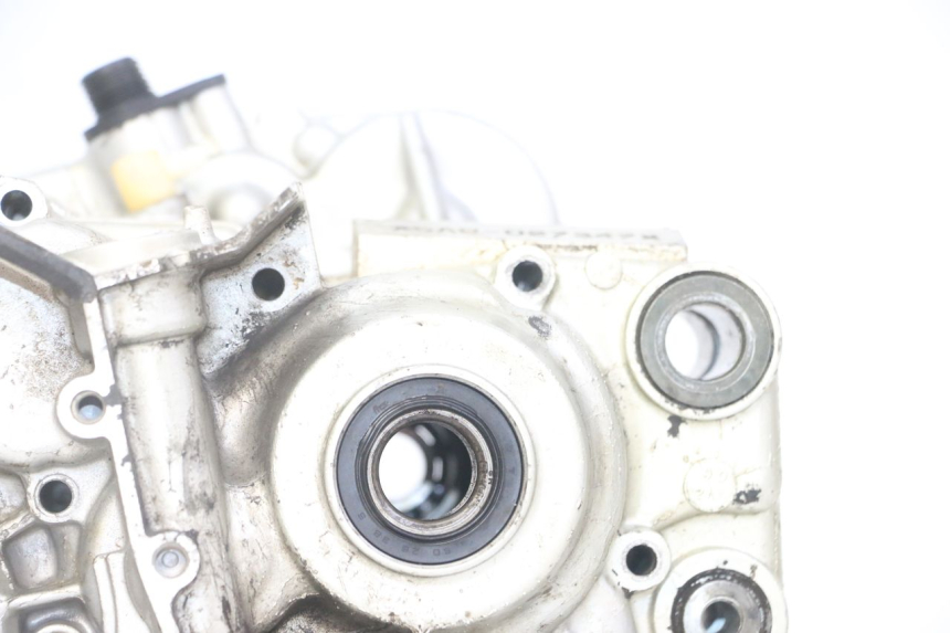 photo de CÁRTER DE MOTOR INFERIOR YAMAHA TDR DELTABOX 125 (1997 - 2003) - Características distintivas