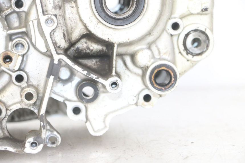 photo de CÁRTER DE MOTOR INFERIOR YAMAHA TDR DELTABOX 125 (1997 - 2003) - Zoom sobre los componentes