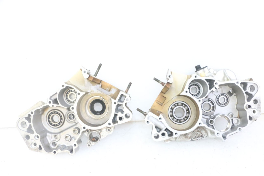 photo de CÁRTER DE MOTOR INFERIOR YAMAHA TDR DELTABOX 125 (1997 - 2003) - Zoom estado de uso