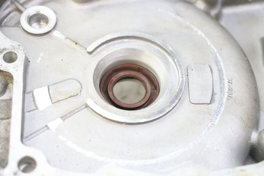 photo de CÁRTER DE MOTOR INFERIOR PEUGEOT TWEET 4T 50 (2018 - 2022) - Primer plano técnico