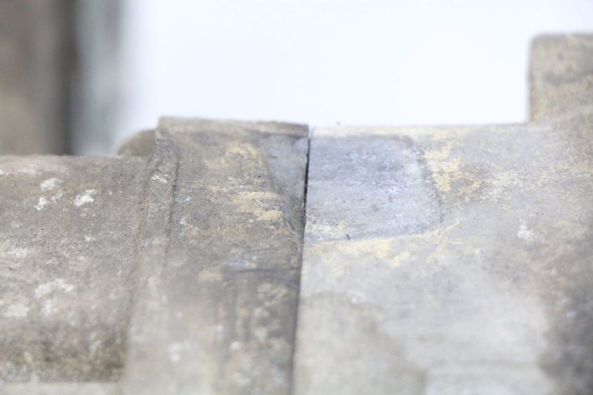 photo de CÁRTER DE MOTOR INFERIOR PEUGEOT V-CLIC VCLIC 50 (2007 - 2013) - Detalle de la pieza