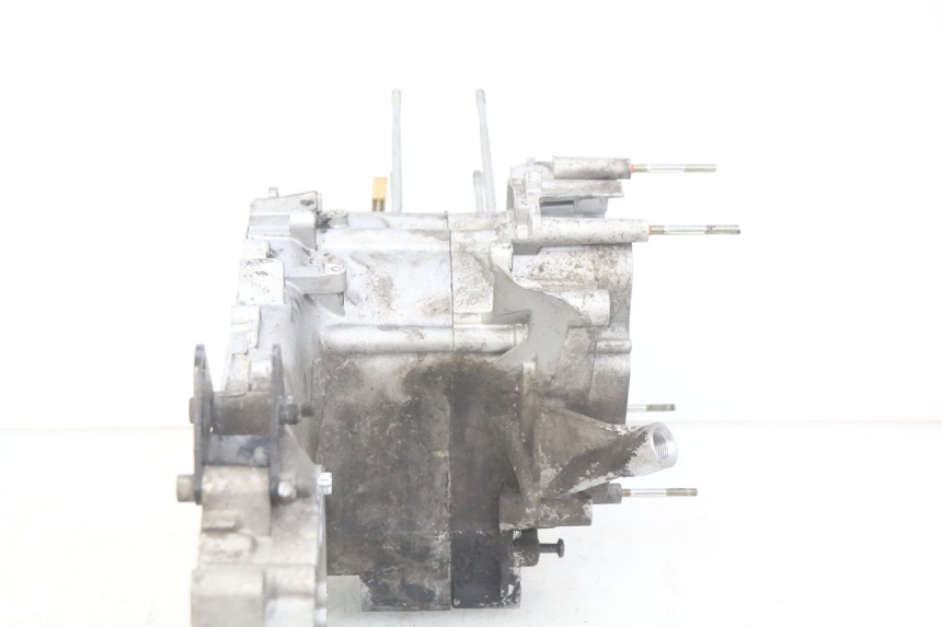 photo de CÁRTER DE MOTOR INFERIOR PIAGGIO VESPA GTS IGET ABS 125 (2017 - 2023) - Características distintivas