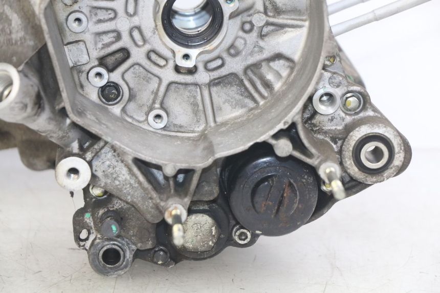 photo de CÁRTER DE MOTOR INFERIOR PIAGGIO VESPA GTS IGET ABS 125 (2017 - 2023) - Primer plano de alta resolución