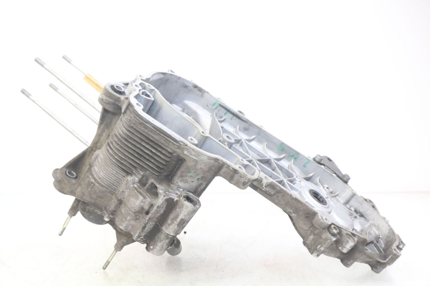 photo de CÁRTER DE MOTOR INFERIOR PIAGGIO VESPA GTS IGET ABS 125 (2017 - 2023) - Zoom estado de uso