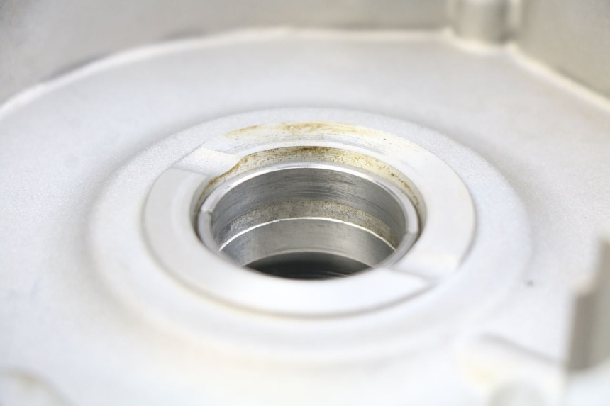 photo de CÁRTER DE MOTOR INFERIOR PIAGGIO VESPA GTS IGET ABS 125 (2017 - 2023) - Zoom estado de uso