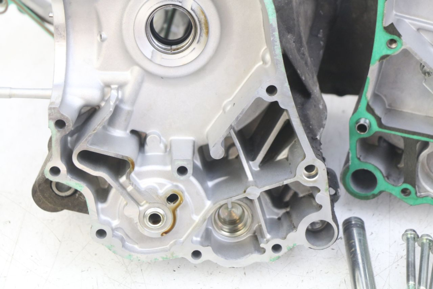 photo de CÁRTER DE MOTOR INFERIOR PIAGGIO VESPA GTS IGET ABS 125 (2017 - 2023) - Otra perspectiva