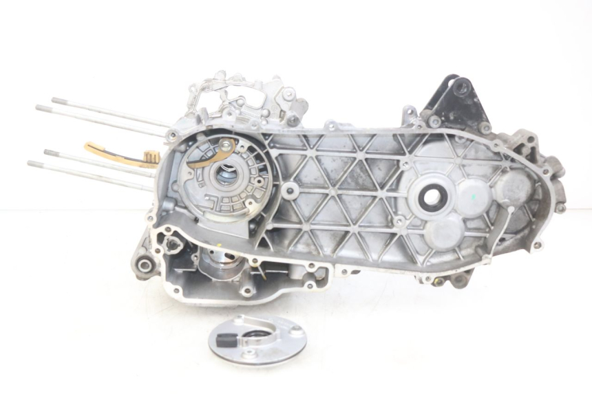 photo de CÁRTER DE MOTOR INFERIOR PIAGGIO VESPA GTS IGET ABS 125 (2017 - 2023) - Marcados y referencias originales
