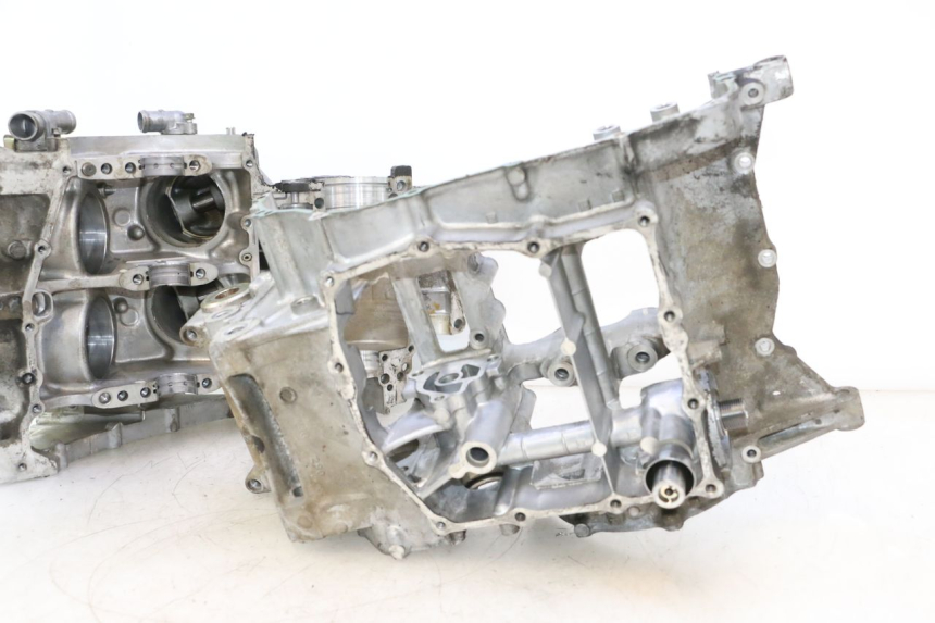 photo de CARTER HONDA VFR FI RC46 800 (1998 - 2001) - Recambio usado revisado