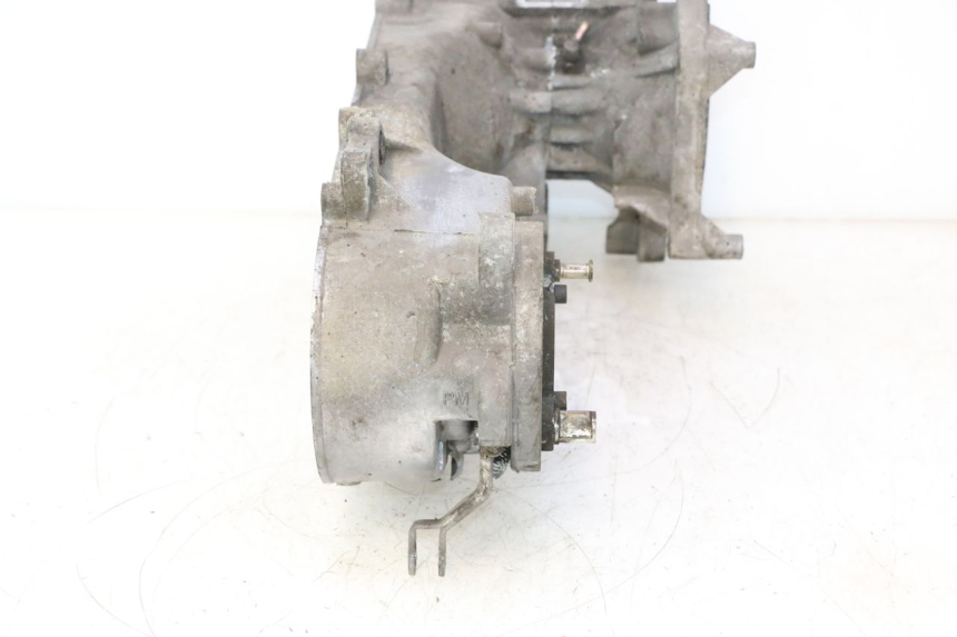 photo de CÁRTER DE MOTOR INFERIOR PEUGEOT VIVACITY NEW 2T 50 (2008 - 2017) - Características distintivas
