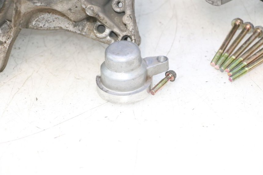 photo de CÁRTER DE MOTOR INFERIOR PEUGEOT VIVACITY NEW 2T 50 (2008 - 2017) - Estado de la superficie y material