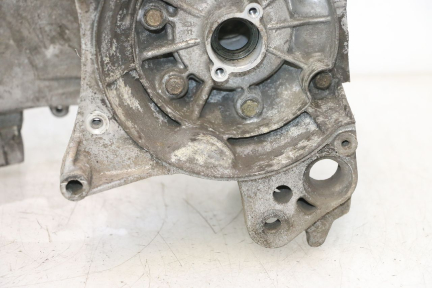 photo de CÁRTER DE MOTOR INFERIOR PEUGEOT VIVACITY NEW 2T 50 (2008 - 2017) - Estado de la superficie y material