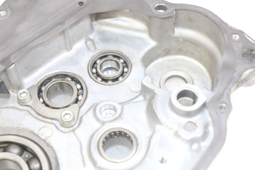 photo de CÁRTER DE MOTOR INFERIOR DAELIM VJ ROADWIN FI 125 (2008 - 2017) - Inspección visual detallada