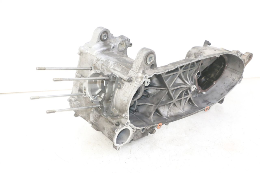 photo de CÁRTER DE MOTOR INFERIOR YAMAHA XMAX X-MAX 125 (2006 - 2009) - Ángulo de visión alternativo