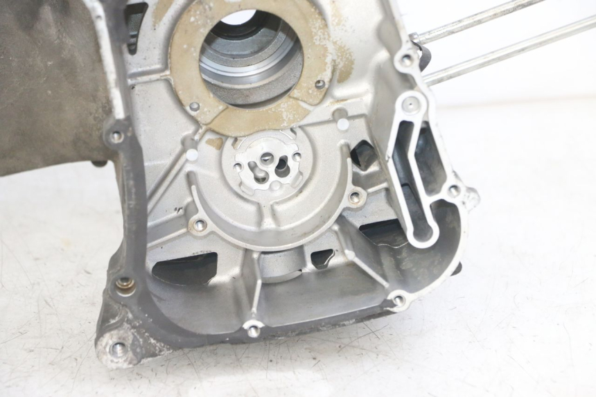 photo de CÁRTER DE MOTOR INFERIOR YAMAHA XMAX X-MAX 125 (2006 - 2009) - Recambio usado revisado