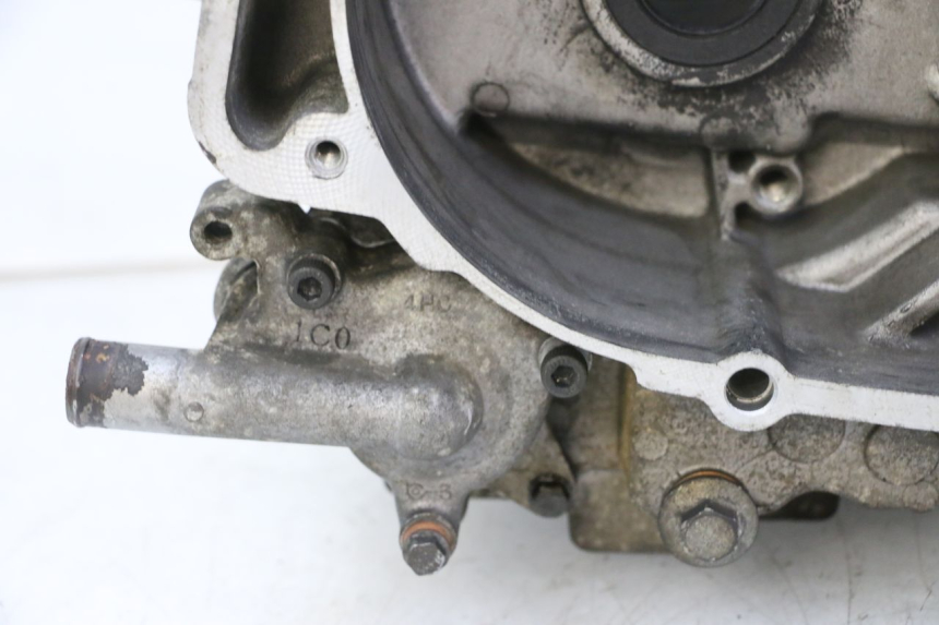 photo de CÁRTER DE MOTOR INFERIOR YAMAHA X-MAX XMAX 250 (2006 - 2009) - Zoom sobre los componentes