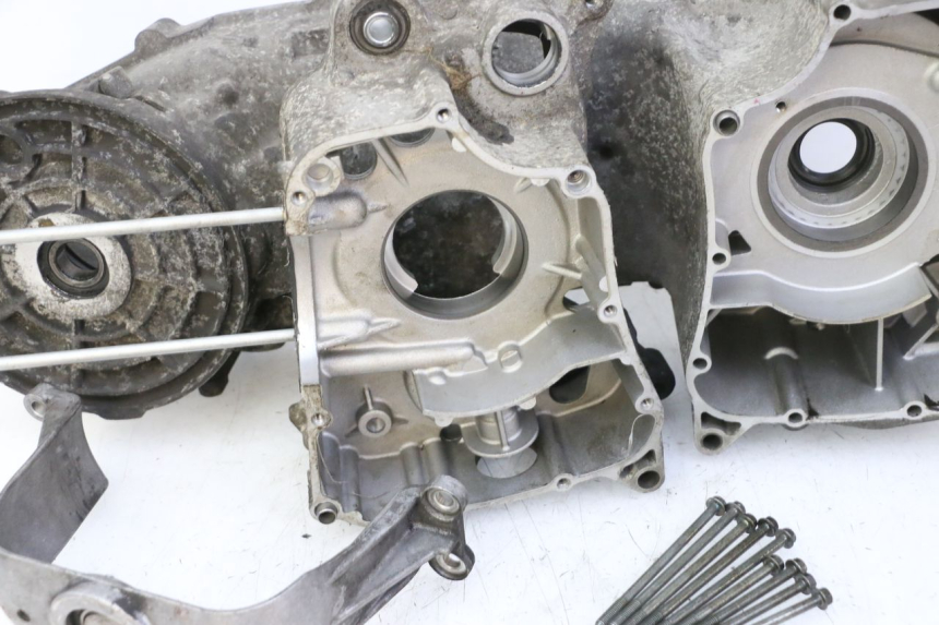 photo de CÁRTER DE MOTOR INFERIOR YAMAHA X-MAX XMAX 250 (2006 - 2009) - Perfil de la pieza de repuesto