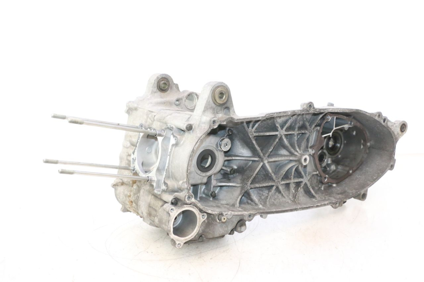 photo de CÁRTER DE MOTOR INFERIOR YAMAHA XMAX X-MAX 125 (2006 - 2009) - Vista principal