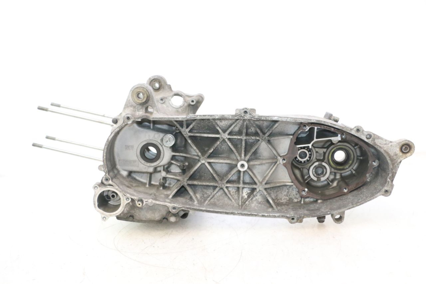 photo de CÁRTER DE MOTOR INFERIOR YAMAHA XMAX X-MAX 125 (2006 - 2009) - Otra vista del artículo