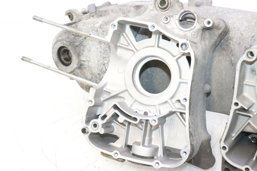 photo de CÁRTER DE MOTOR INFERIOR YAMAHA XMAX X-MAX 125 (2006 - 2009) - Vista principal