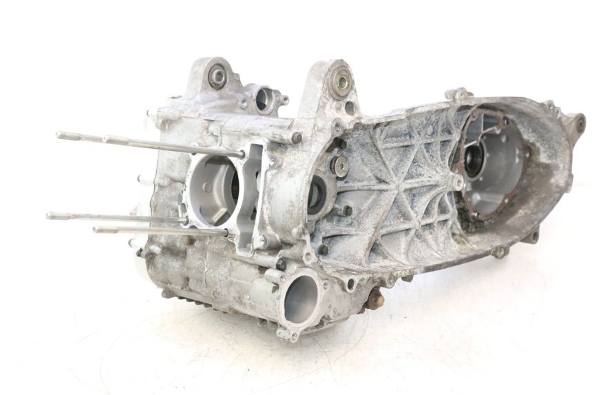 photo de CÁRTER DE MOTOR INFERIOR YAMAHA XMAX X-MAX 125 (2006 - 2009) - Otra vista del artículo