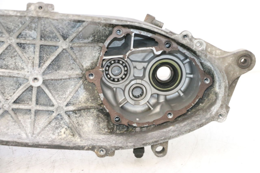photo de CÁRTER DE MOTOR INFERIOR YAMAHA XMAX X-MAX 125 (2006 - 2009) - Inspección visual detallada