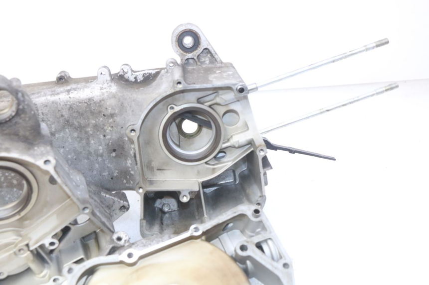 photo de CÁRTER DE MOTOR INFERIOR YAMASAKI YM T 125 (2015 - 2020) - Primer plano de alta resolución
