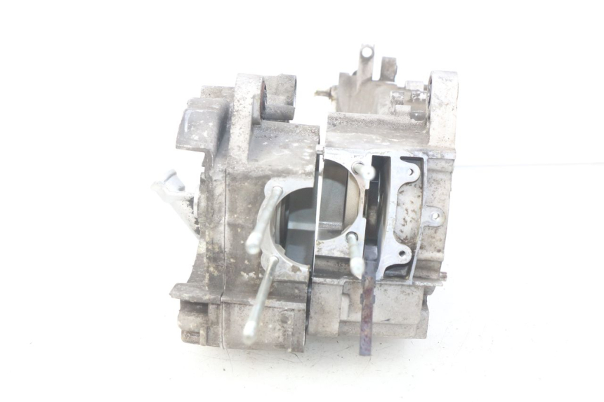 photo de CÁRTER DE MOTOR INFERIOR YAMASAKI YM T 125 (2015 - 2020) - Zoom estado de uso
