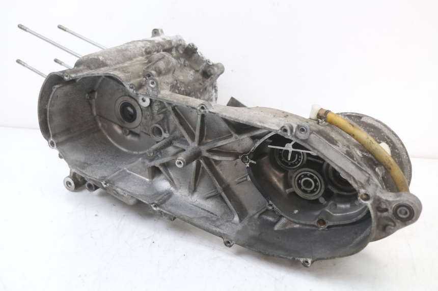 photo de CÁRTER DE MOTOR INFERIOR YAMAHA YP MAJESTY 125 (2002 - 2006) - Estado de la superficie y material