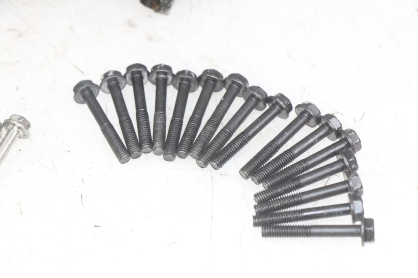 photo de CÁRTER DE MOTOR INFERIOR KAWASAKI Z 750 (2007 - 2013) - Perfil de la pieza de repuesto