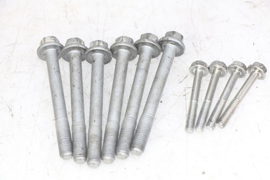 photo de CÁRTER DE MOTOR INFERIOR KAWASAKI Z 750 (2007 - 2013) - Vista principal