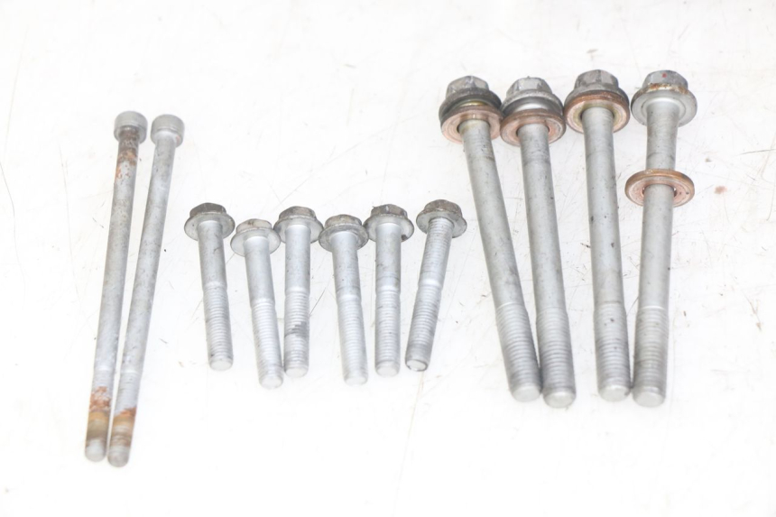 photo de CÁRTER DE MOTOR INFERIOR KAWASAKI Z 750 (2007 - 2013) - Detalle de la pieza