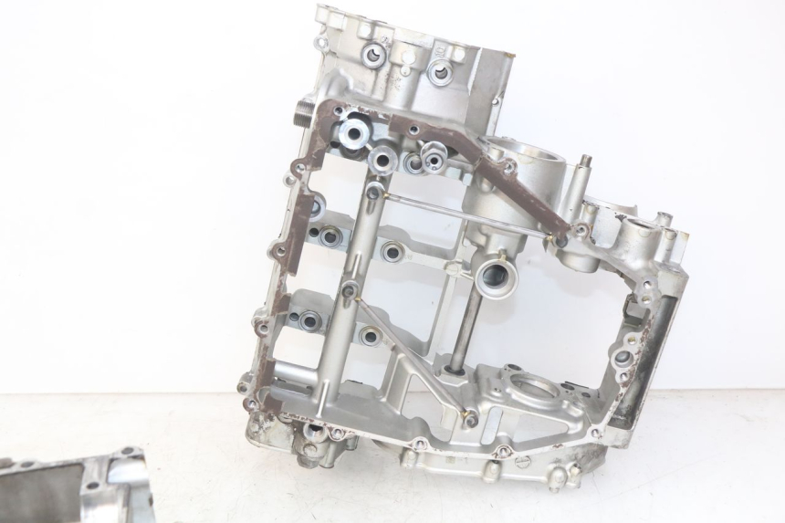 photo de CÁRTER DE MOTOR INFERIOR KAWASAKI ZX-6R ZX6R 600 (1995 - 1997) - Características distintivas