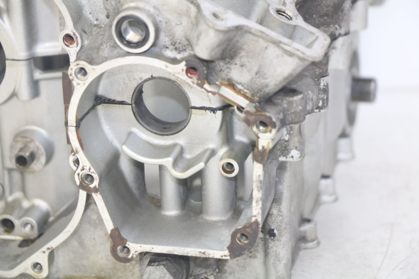 photo de CÁRTER DE MOTOR INFERIOR KAWASAKI ZX-6R ZX6R 600 (1995 - 1997) - Estado de la superficie y material
