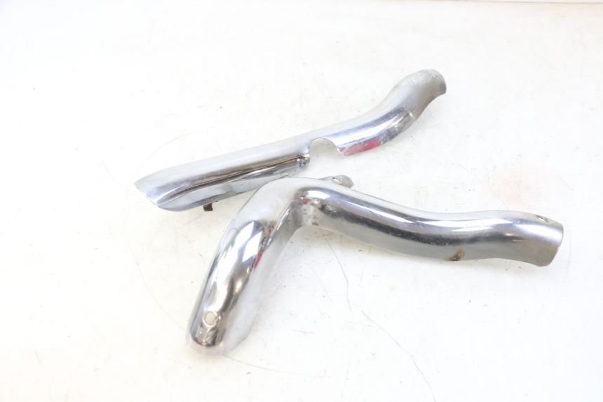 photo de Cárter de escape HYOSUNG GV AQUILA 125 (2000 - 2009) - Otra vista del artículo