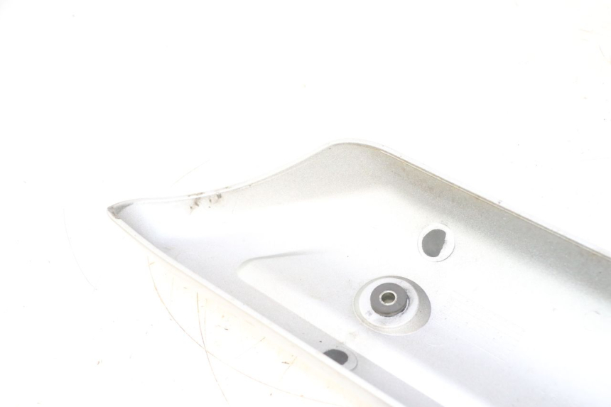 photo de CARTER ESCAPE SUZUKI BURGMAN 125 (2007 - 2014) - Primer plano técnico