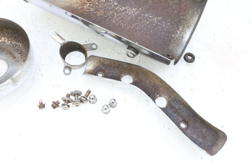 photo de PROTECCION ESCAPE KYMCO GRAND DINK 125 (2002 - 2007) - Detalle de la pieza