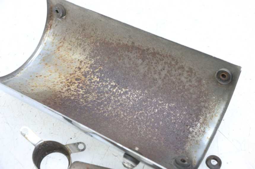 photo de PROTECCION ESCAPE KYMCO GRAND DINK 125 (2002 - 2007) - Otra perspectiva