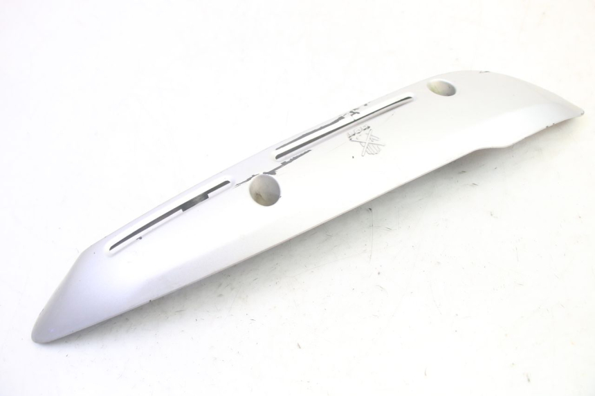 photo de PROTECCION ESCAPE SYM GTS EVO 125 (2009 - 2013) - Detalles de los puntos de fijación