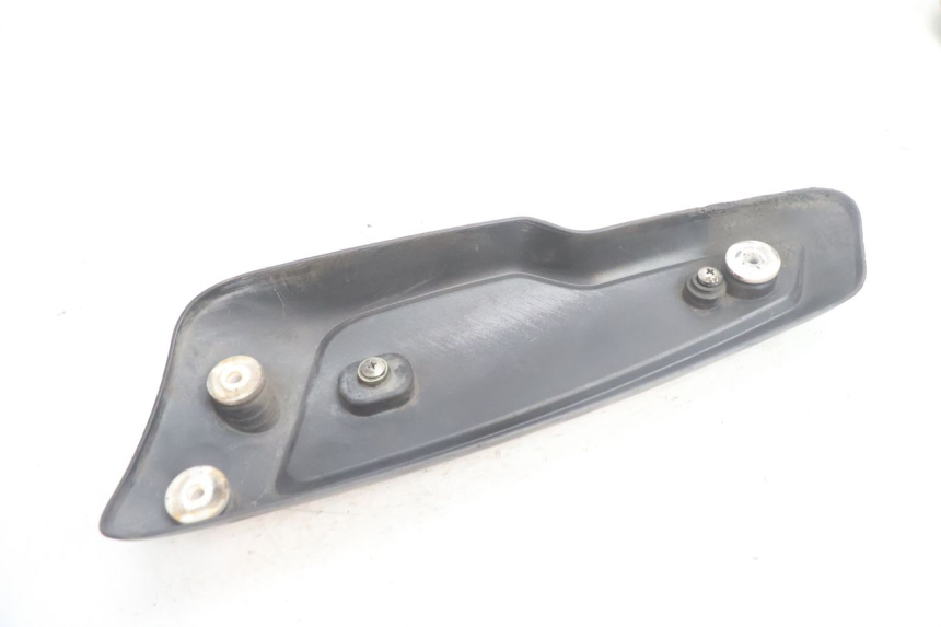 photo de PROTECCION ESCAPE PEUGEOT KISBEE 4T 50 (2010 - 2017) - Detalles de los puntos de fijación