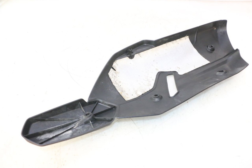 photo de PROTECCION ESCAPE PIAGGIO MP3 HPE 530 (2022 - 2026) - Zoom estado de uso
