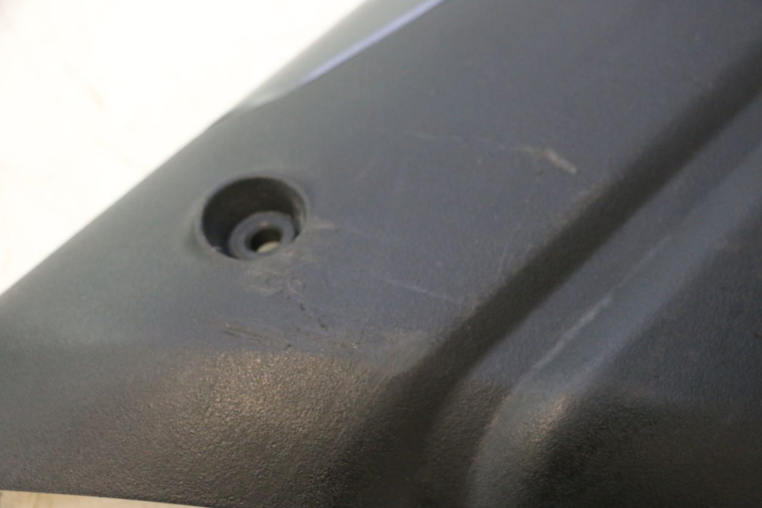 photo de PROTECCION ESCAPE PIAGGIO MP3 HPE 530 (2022 - 2026) - Detalles de los puntos de fijación