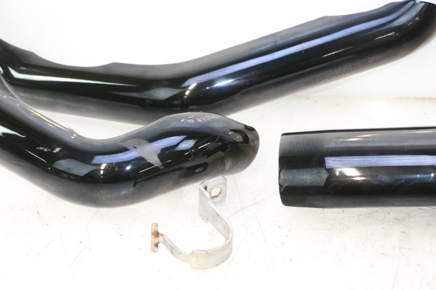 photo de PROTECCION ESCAPE HARLEY DAVIDSON ROAD GLIDE FLTRXSE 1920 (2018 - 2022) - Detalle de la pieza