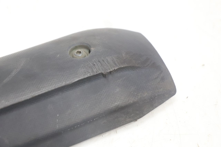 photo de PROTECCION ESCAPE YAMAHA X-MAX XMAX 125 (2010 - 2013) - Primer plano técnico